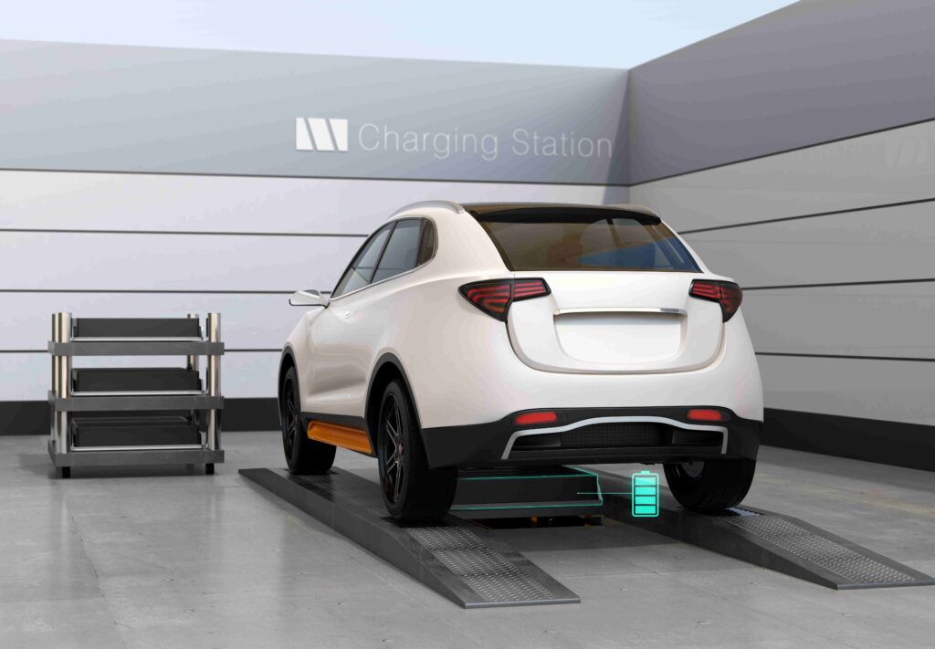 una macchina elettrica dentro una stazione di battery swapping